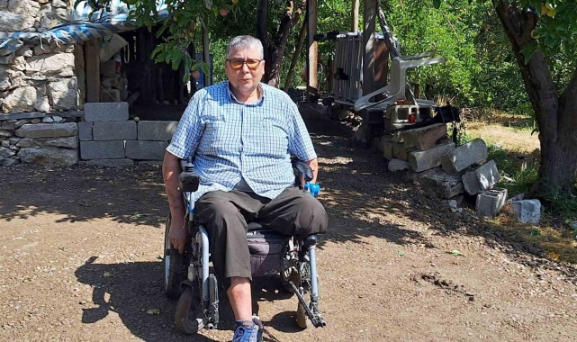 Alanya Belediyesi'nden fiziksel engelli vatandaşın evine beton yol