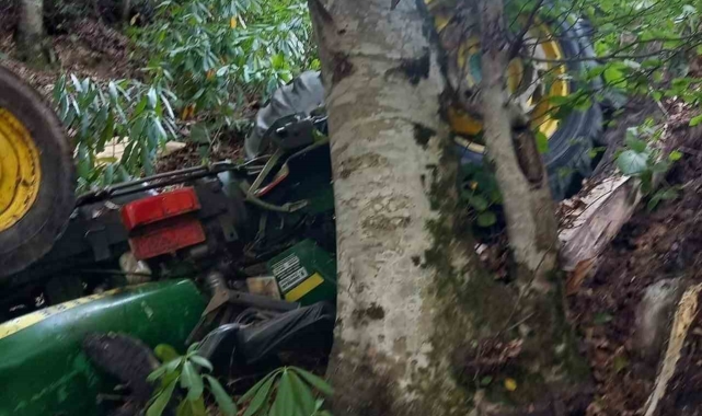 Alaplı'da traktör kazası, sürücü ağır yaralı