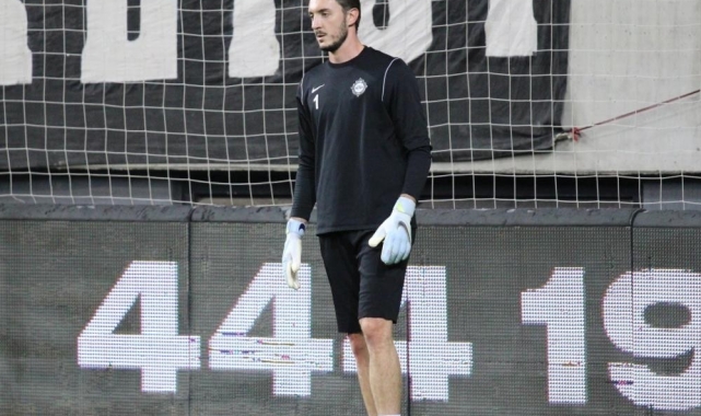Altay'da kaleci Ozan gidebilir