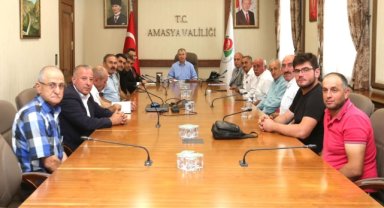 Amasya Valisi Doruk, muhtarlarla bir araya geldi