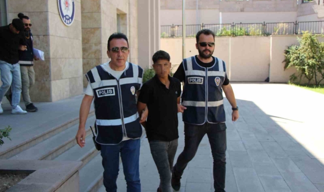 Amasya'da köylü vatandaşı tuzaklarına düşüren telefon dolandırıcıları kuyumcuda yakalandı