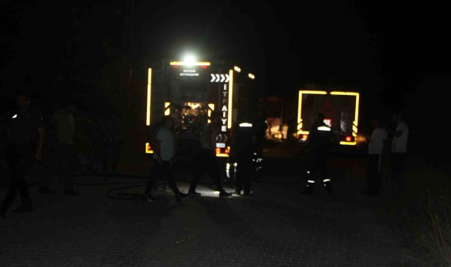 Anız yangını evlere sıçramadan söndürüldü