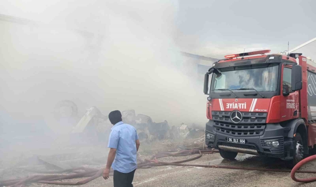 Ankara'da kereste imalathanesinde yangın