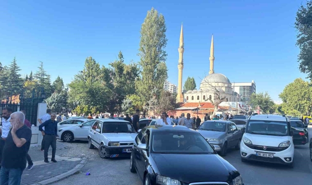 Ankara&#039;daki silahlı hal kavgasında ölen 2 kardeş toprağa verildi