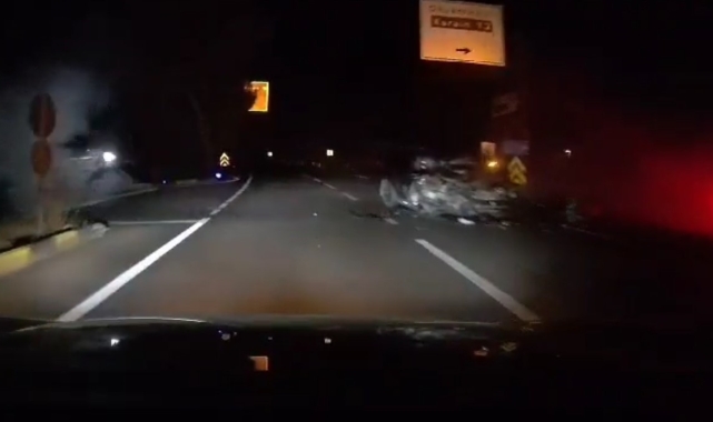 Antalya'da kamyon ile otomobil çarpıştı: 1 ölü, 1 ağır yaralı