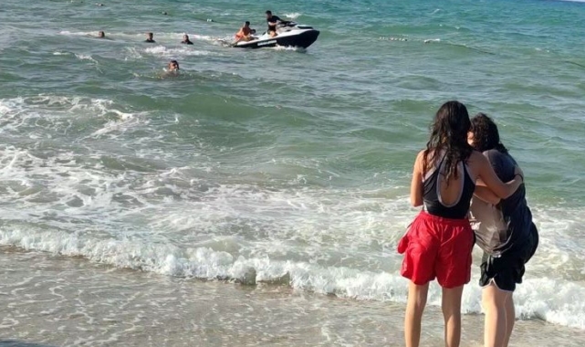 Arnavutköy'de boğulma tehlikesi geçiren çocuk jetski ile kurtarıldı