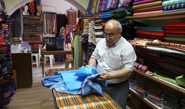 Asırlık Osmanlı kumaşı kutnu yeniden moda oldu