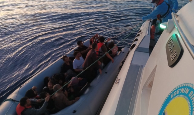 Ayvacık açıklarında 24 kaçak göçmen yakalandı