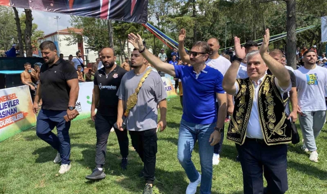 Bahçelievler'de 19. Geleneksel Kocasinan Yağlı Güreşleri düzenlendi