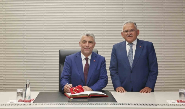 Bakan Bolat Başkan Büyükkılıç'ı ziyaret etti