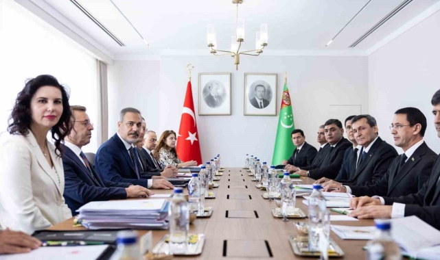Bakan Fidan, Türkmenistan Dışişleri Bakanı Meredov ile bir araya geldi