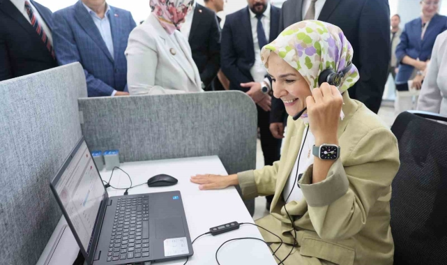 Bakan Göktaş çağrı merkezini arayan gencin nikah davetine katılma sözü verdi