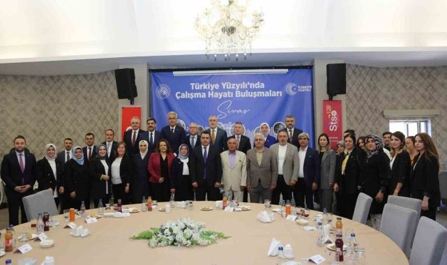 Bakan Işıkhan, STSO'da iş insanları ile buluştu