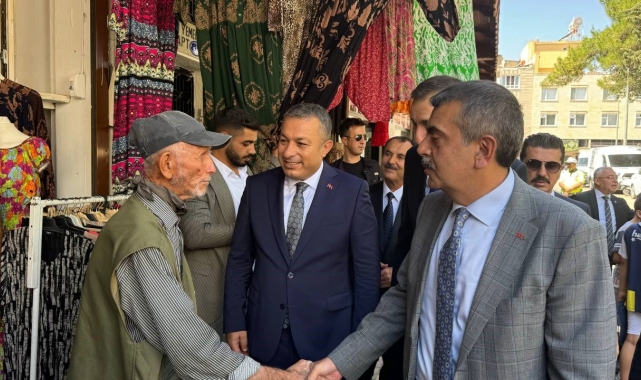 Bakan Tekin, Kilis'te esnafı ziyaret etti