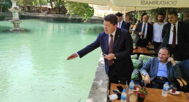 Bakan Tunç, Balıklıgöl'ü ziyaret etti