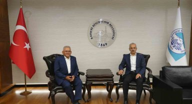 Bakan Uraloğlu'ndan Başkan Büyükkılıç'a ziyaret