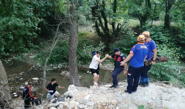 Balık tutmaya giderken kaybolan 3 genci AFAD ekipleri buldu