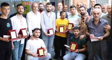 Başkan Arslan'dan başarılı öğrencilere ödül