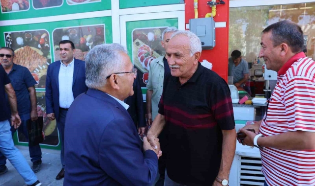 Başkan Büyükkılıç, Tomarza esnafını ziyaret etti