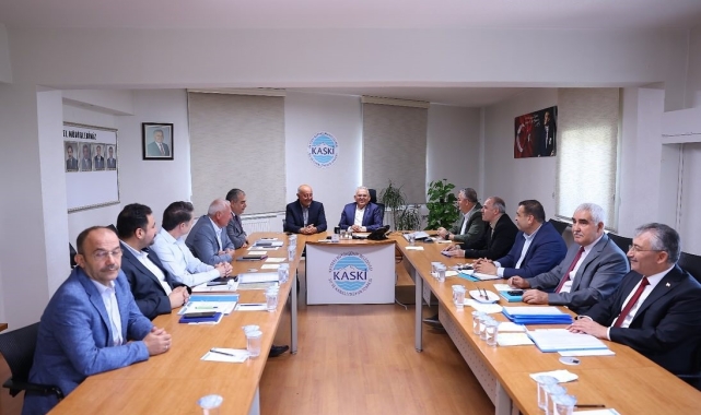 Başkan Büyükkılıç'tan ilçelerle değerlendirme toplantısı