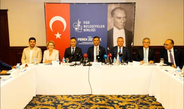 Başkan Çelik, Ege Belediyeler Birliği Encümen Toplantısına katıldı