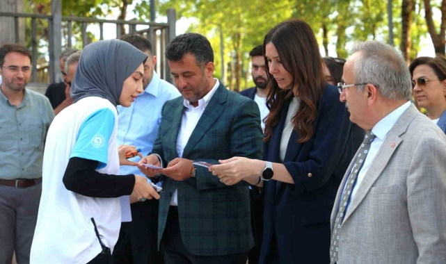 Başkan Doğan: &quot;Gençlerimiz için hem eğitici, hem eğlendirici bir kamp programı yürütüyoruz&quot;