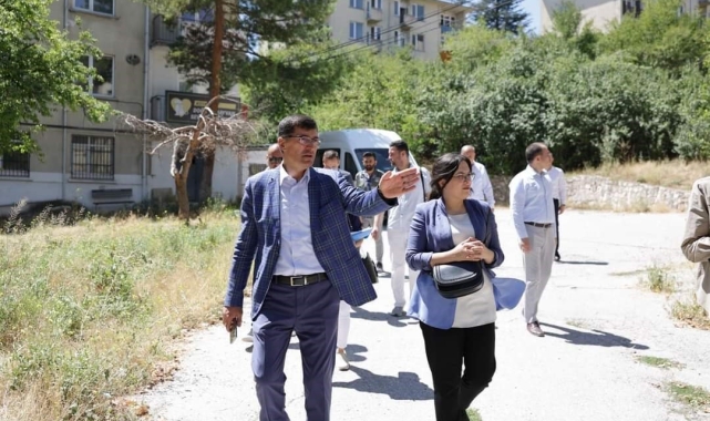 Başkan Kahveci Azot Evlerinde incelemelerde bulundu