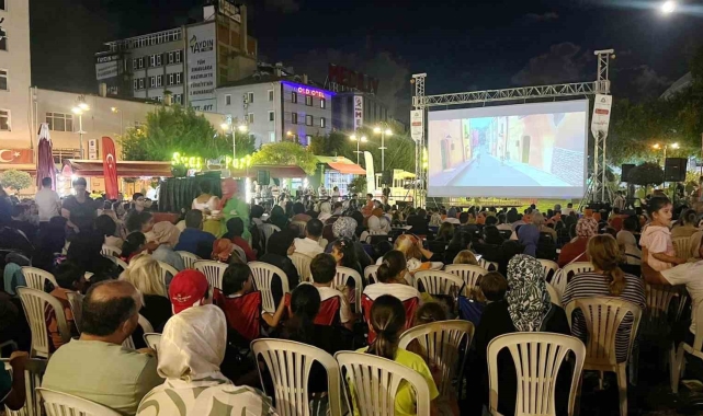 Başkan Kurnaz: "Açık Hava Sinema Festivalimiz yoğun katılımlar ile gerçekleşti"