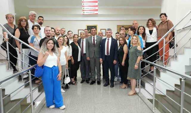 Başkan Zeyrek Soma'dan mesaj verdi: "Sosyal belediyeciliği herkese gösteriyoruz"