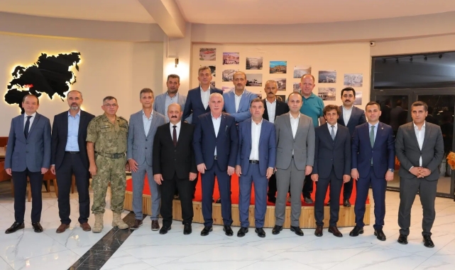 Bayburt İl Jandarma Komutanı Övet'e, İl Emniyet Müdürü Uzun'a ve Polis Okulu Müdürü Günel'e veda edildi