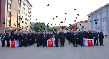 Bayburt'ta polis adayları mezuniyet sevinci yaşadı