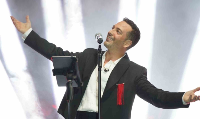 Beyoğlu'nda 30 Ağustos Zafer Bayramı konserle kutlandı