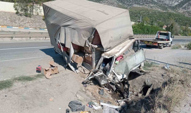 Bilecik'te meydana gelen trafik kazasında 1'i ağır 2 kişi yaralandı