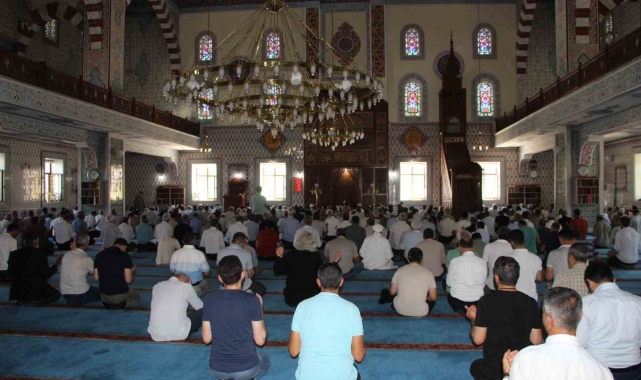 Bingöl'de İsmail Haniye için gıyabi cenaze namazı kılındı
