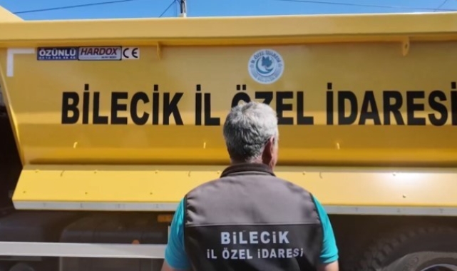 Bir köy halkı daha yeni yoluna kavuştu
