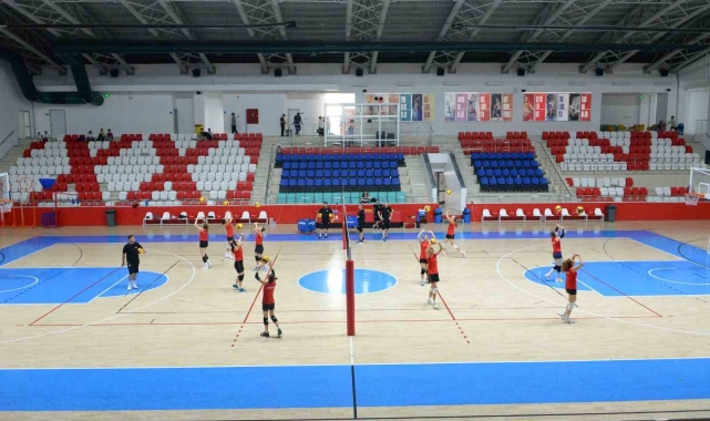 "Bizim Kızlar" 2024-2025 sezonu için ilk antrenmanlarını yaptı