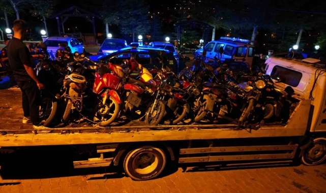 Bolvadin'de 33 motosiklet trafikten men edildi