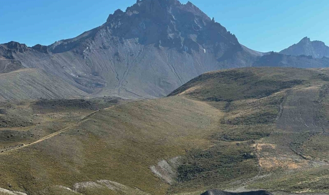 Borçlular dikkat, Erciyes'in karı eridi