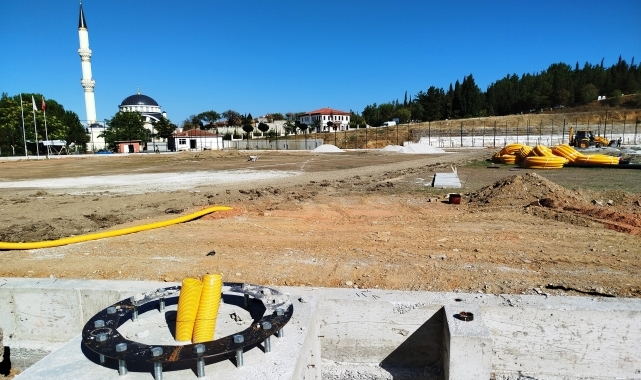 Boyabat'ta ilçe stadı yenileniyor