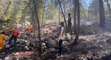 Burdur'da yıldırım düşmesiyle çıkan orman yangını ekiplerin hızlı müdahalesi ile söndürüldü