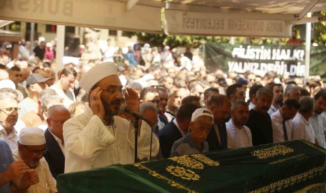 Bursa'da yüzlerce kişi Haniye için gıyabi cenaze namazına durdu