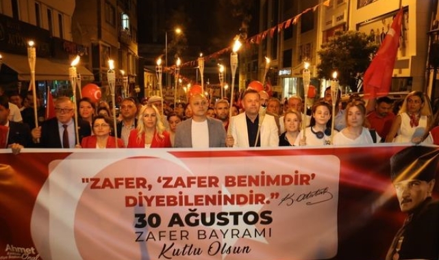 Büyük Zafer'in 102'nci yılı coşkuyla kutlandı