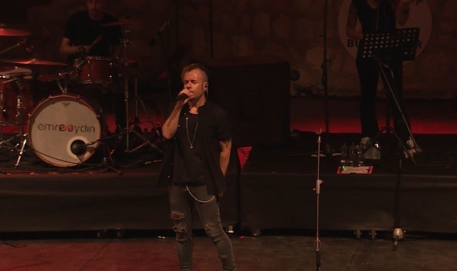 Büyükçekmece Belediyesi Kültür ve Sanat Festivali'nde Emre Aydın sahne aldı