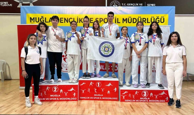 Büyükşehir Belediyesi Sporcularından Tekvando Şampiyonaları'nda büyük başarı