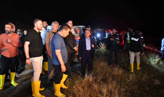 Büyükşehir, Bünyan'daki sel felaketinde 24 iş makinesi ve 71 personel ile görev aldı