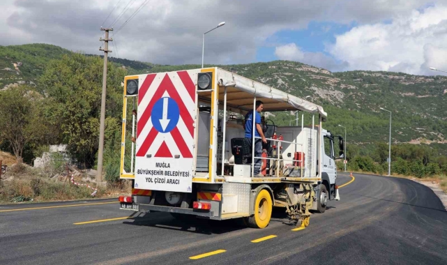 Büyükşehir ekipleri 10 bin km çizgi çalışması yaptı