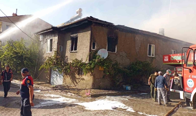 Çay'da yangın korkuttu