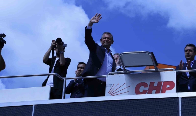 CHP Genel Başkanı Özgür Özel'den, fındık üreticisine, "Fındığınızı bekletin, satmayın" tavsiyesi