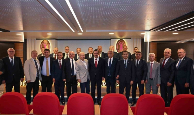 Cumhurbaşkanı Yardımcısı Yılmaz, TESK Başkanı Palandöken ile görüştü