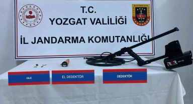 Defineci suç üstünde yakalandı